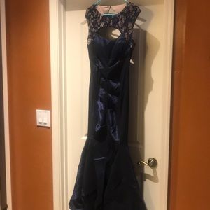 R & M Richards Dresses - Beautiful Navy Blue Mermaid Style Dress R & M Richards Dresses - Beautiful Navy Blue Mermaid Style Dress